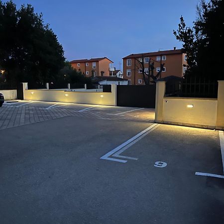 Apartment Igor 5 **** ميدولين المظهر الخارجي الصورة